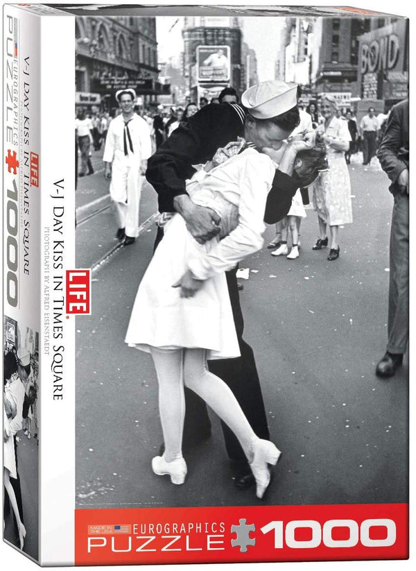 Life: Beso En Times Square